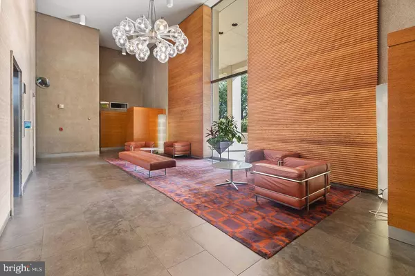 Philadelphia, PA 19106,200 LOCUST ST #27F-N