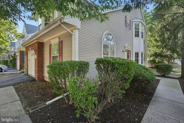 Franklin Park, NJ 08823,30 SAPPHIRE LA