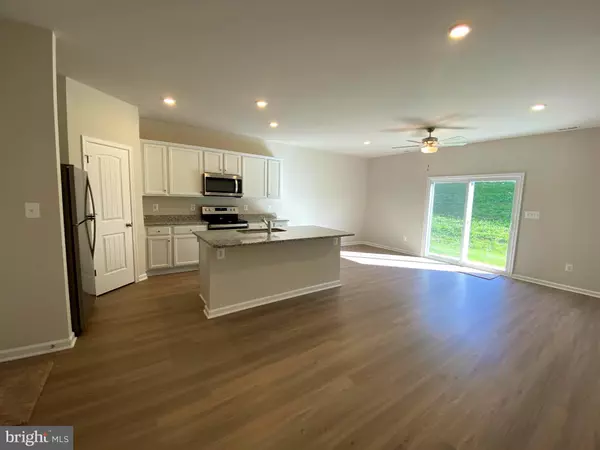 Falling Waters, WV 25419,134 BLOOMSBURY ST