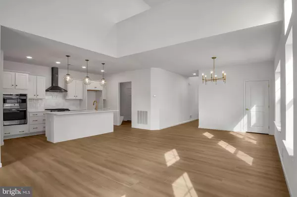 Millersville, PA 17551,105 VILLAGE DRIVE