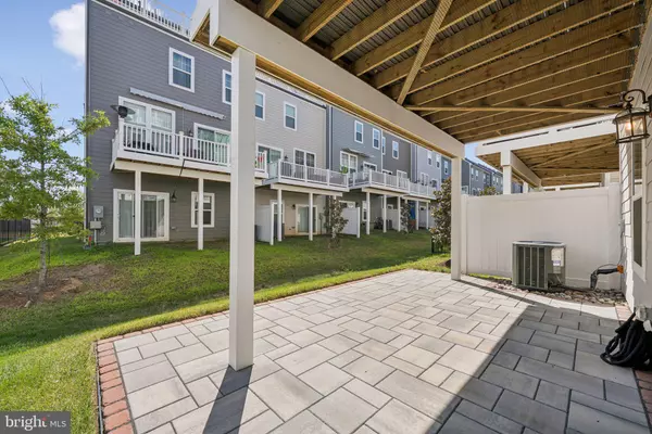 Dumfries, VA 22026,1655 ASPEN POPLAR RD