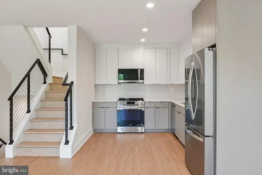 2134 WISCONSIN AVE NW #6, Washington, DC 20007