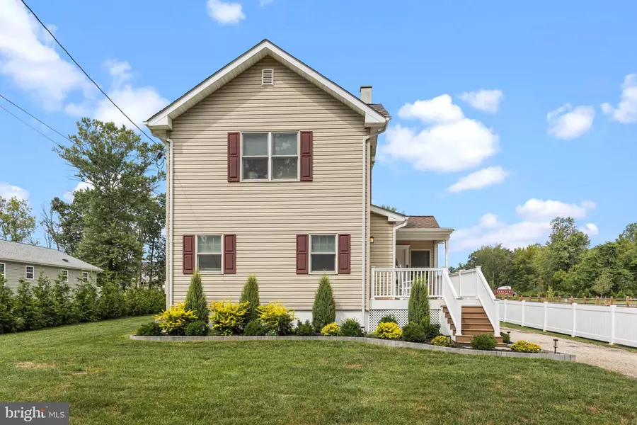 28 DIVERTY RD, Pennington, NJ 08534