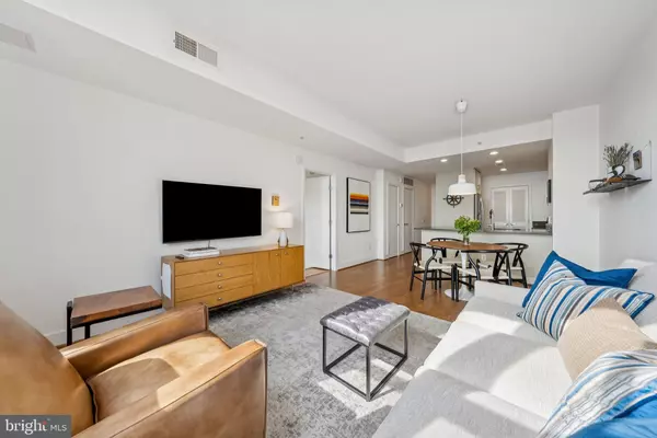 Washington, DC 20001,910 M ST NW #1001