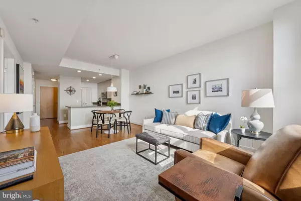 Washington, DC 20001,910 M ST NW #1001