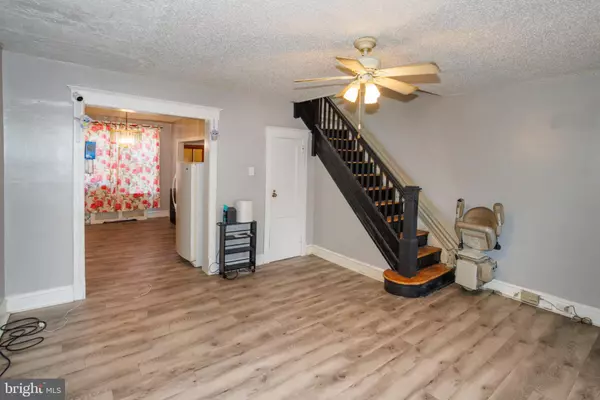 Philadelphia, PA 19120,239 E ELEANOR ST