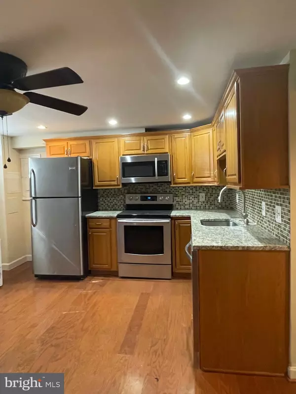 Oxon Hill, MD 20745,5102 GLASSMANOR DR #UNIT 1.