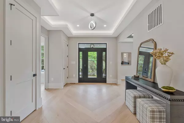 Great Falls, VA 22066,9621 LOCUST HILL DR