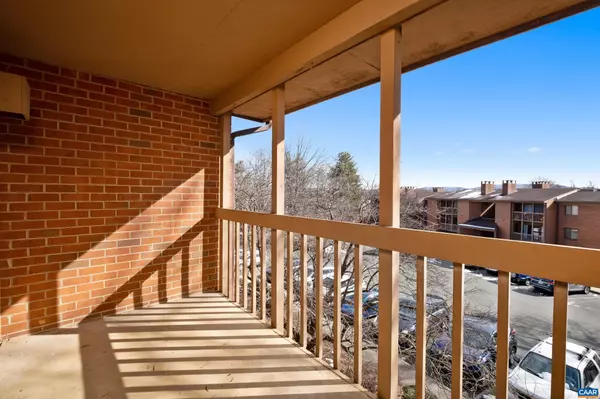 Charlottesville, VA 22901,138 TURTLE CREEK RD #12