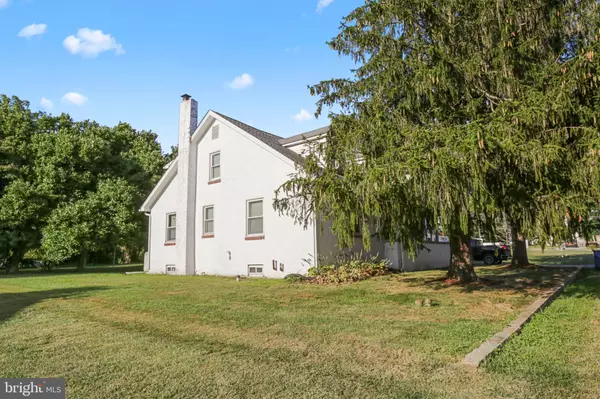 Parkesburg, PA 19365,35 HELEN ST