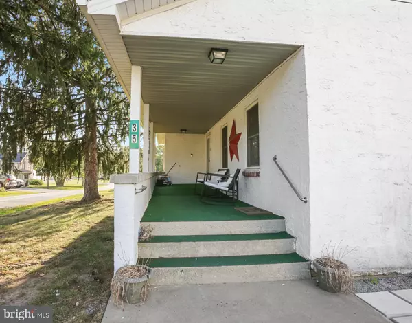 Parkesburg, PA 19365,35 HELEN ST