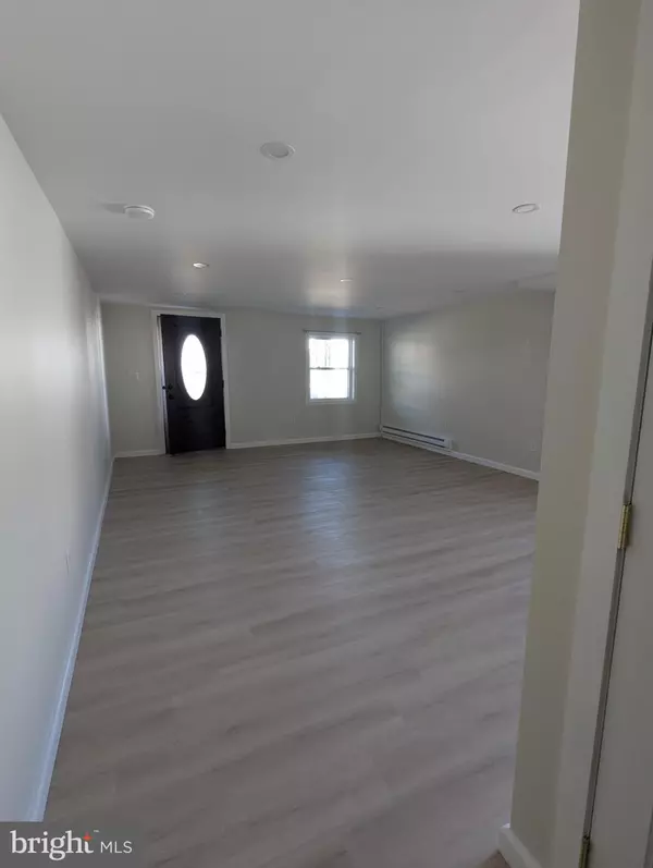 Mt Carmel, PA 17851,133 N LOCUST ST