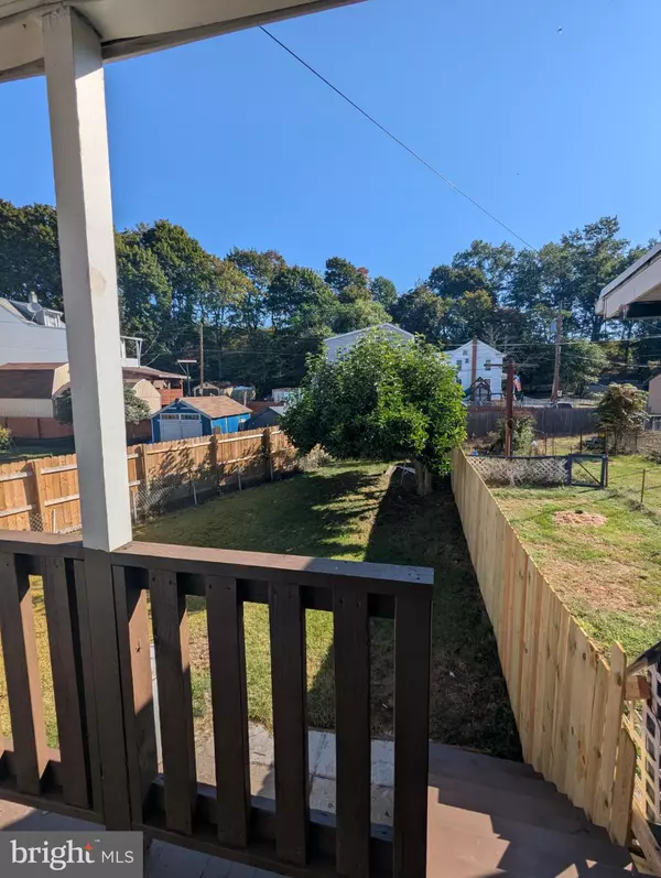 133 N LOCUST ST, Mt Carmel, PA 17851