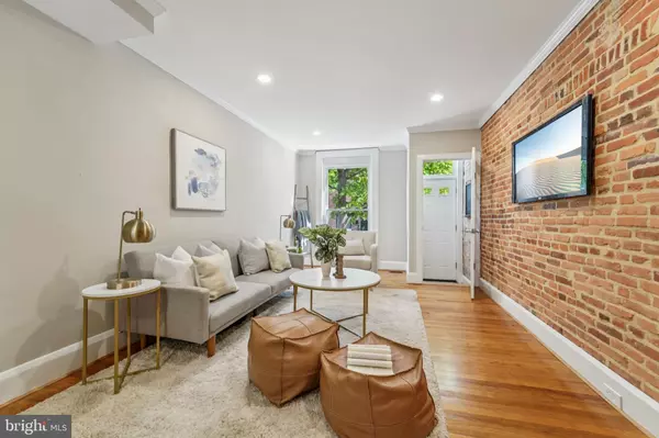 Baltimore, MD 21224,614 S CURLEY ST
