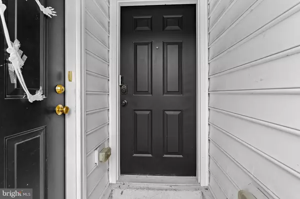 Boyds, MD 20841,18632 POPLAR GLEN CT #9