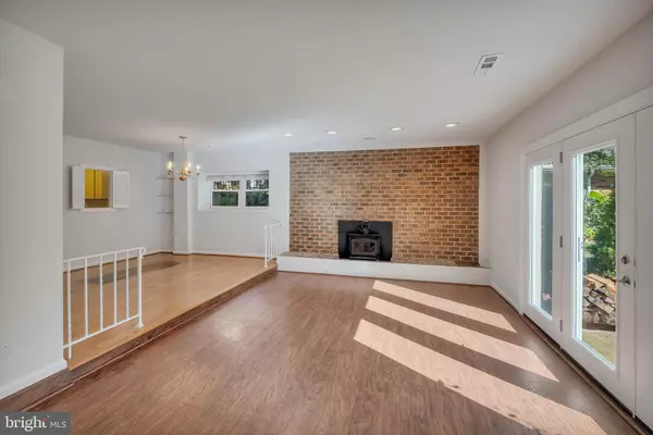 Fairfax, VA 22031,3680 PERSIMMON CIR