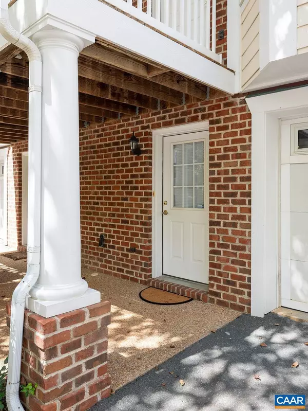 Charlottesville, VA 22903,129 OLD FIFTH CIR