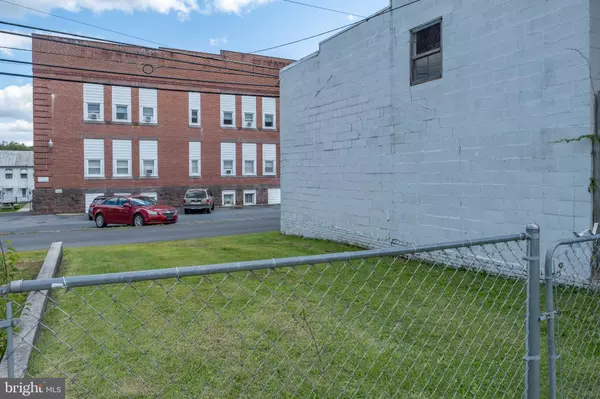 Newport, PA 17074,30 N 5TH ST