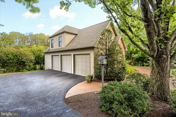 Lemoyne, PA 17043,21 WESTWIND DR