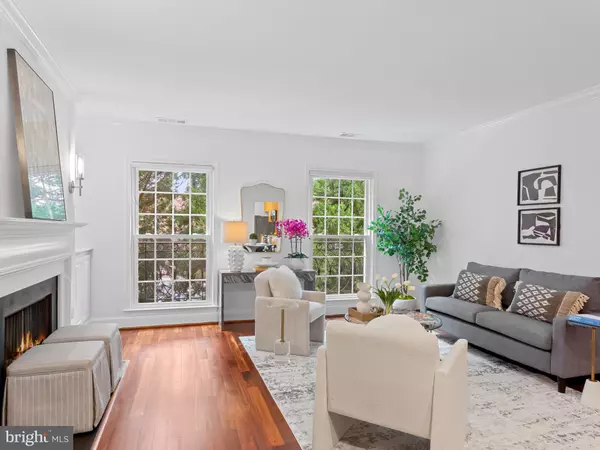 Washington, DC 20016,3275 SUTTON PL NW #B