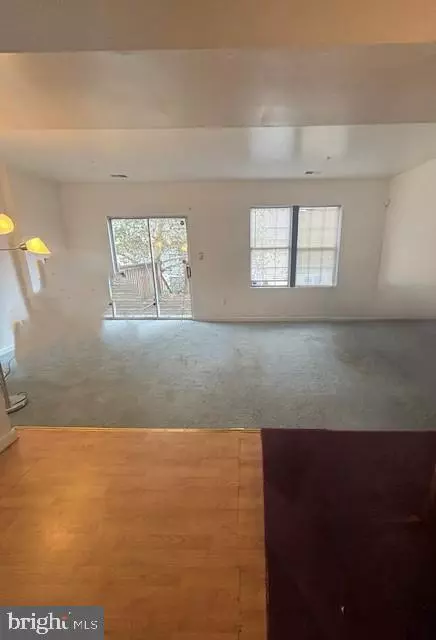 Capitol Heights, MD 20743,5404 INGLEBORO CT