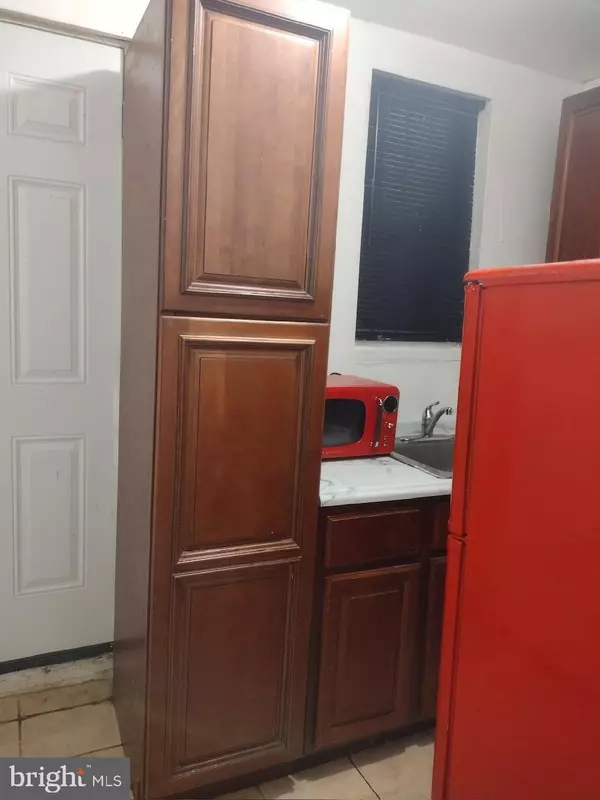 Philadelphia, PA 19132,1305 W LIPPINCOTT ST