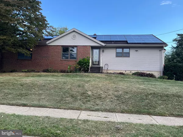 Burlington, NJ 08016,126 E 7TH ST