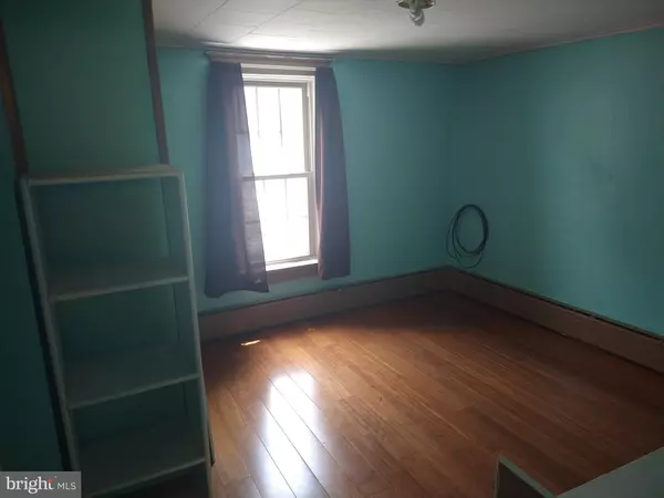 Mount Carmel, PA 17851,634 E 4TH ST