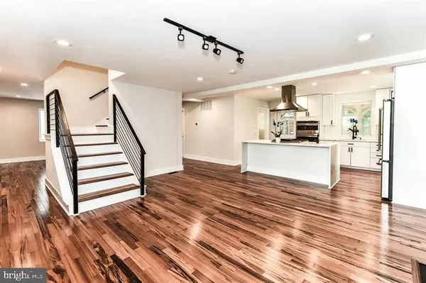 Bethesda, MD 20814,5311 ROOSEVELT ST