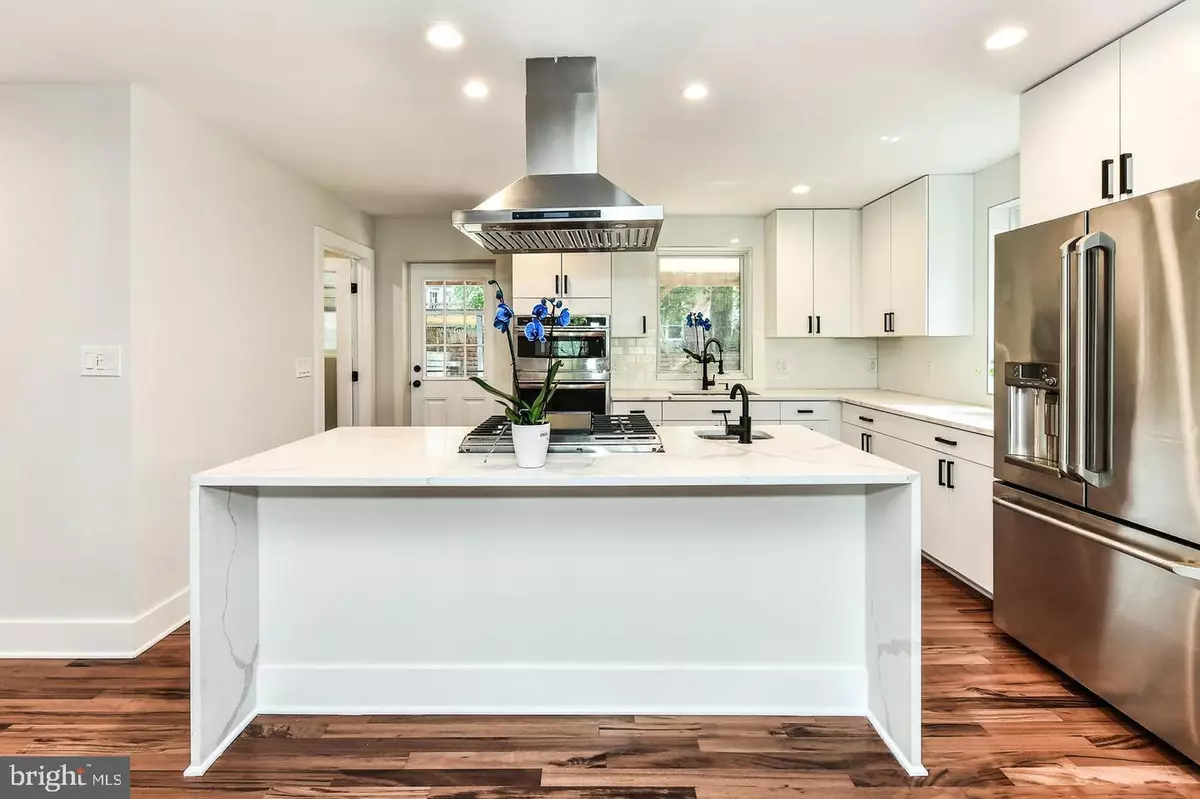 Bethesda, MD 20814,5311 ROOSEVELT ST