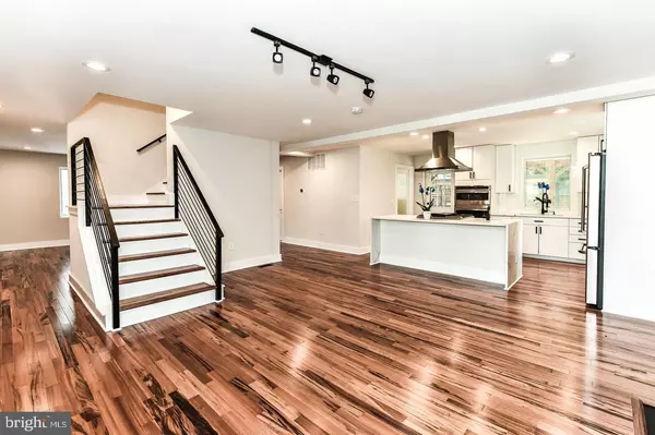 Bethesda, MD 20814,5311 ROOSEVELT ST