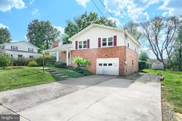 York, PA 17402,4187 WEBSTER DR