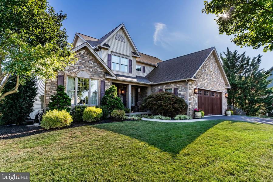 11 ESSEX DRIVE, Carlisle, PA 17015