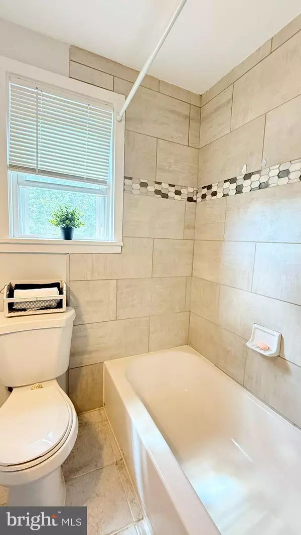 Baltimore, MD 21229,30 ATHOL AVE N