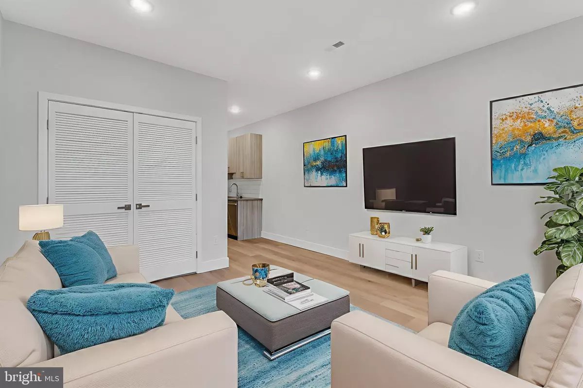 Philadelphia, PA 19140,1243 W WESTMORELAND ST #B