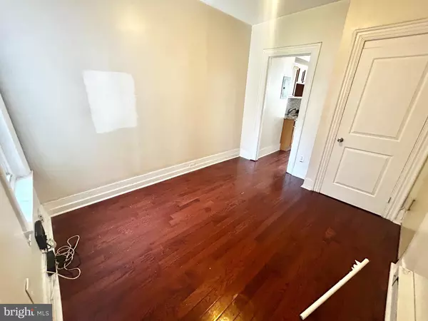 Philadelphia, PA 19121,1819 W OXFORD ST #4