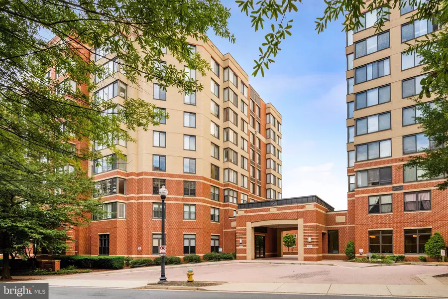 2220 FAIRFAX DR #101, Arlington, VA 22201