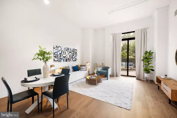 Arlington, VA 22201,2220 FAIRFAX DR #101