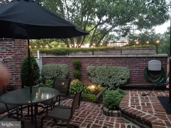 Philadelphia, PA 19147,430 S 5TH ST S