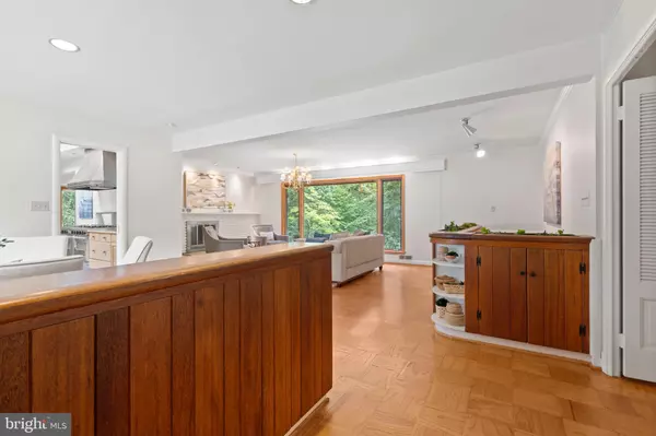 Arlington, VA 22207,3020 N PEARY ST