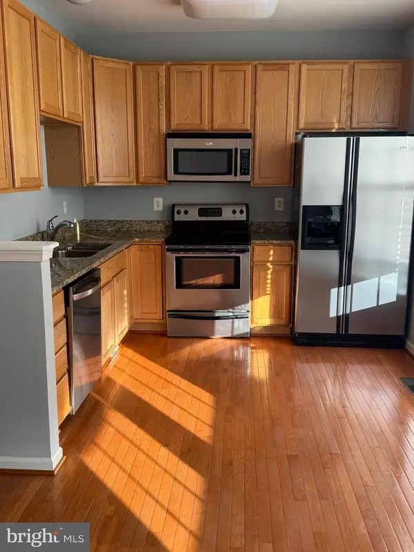 Columbia, MD 21046,9441 BIRDHOUSE CIR #37