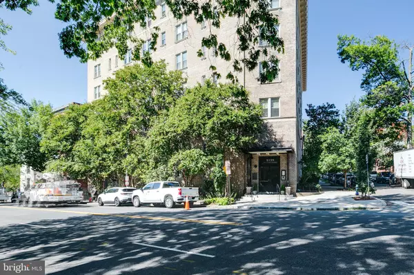 Washington, DC 20008,2129 FLORIDA AVE NW #201