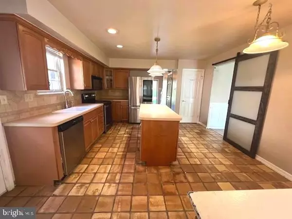 Marlton, NJ 08053,806 WESTERLY DR