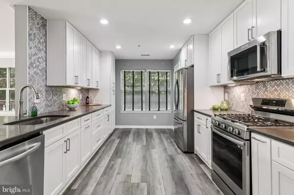 Fairfax, VA 22030,11723 SCOOTER LN #186