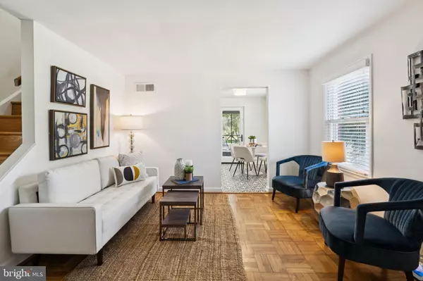 Arlington, VA 22205,1525 N LONGFELLOW ST