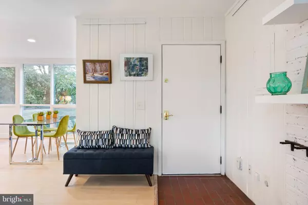 Alexandria, VA 22307,1915 MARTHAS RD