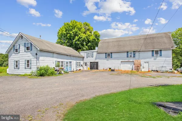 33 ALLENS RD, Hightstown, NJ 08520