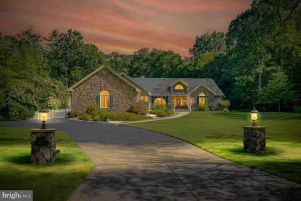 24 FOX HAVEN LN, Mullica Hill, NJ 08062