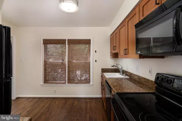 Arlington, VA 22204,3007 20TH CT S