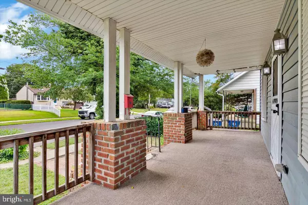 Laurel Springs, NJ 08021,410 WALNUT AVE